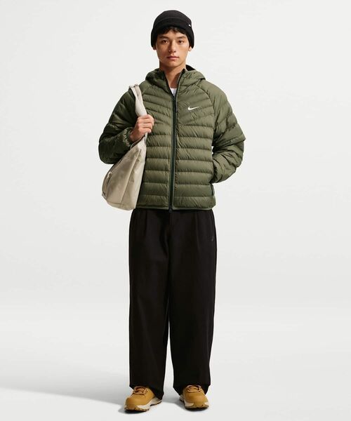 NIKE(ナイキ)の「ナイキ ウィンドランナー メンズ ライトウェイト ダウン マイクロチャネル ジャケット / Nike Windrunner Men's Lightweight Down Microchannel Jacket JA0742-222 Medium Olive(ダウンジャケット/コート・メンズ・オリーブ・S/L/M/2XL)」の7枚目の写真