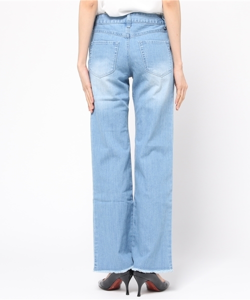 IEDIT（イディット）の「【股下丈が選べる】ミルブロウズ　ひかえめフレアーがちょうどいいヴィンテージライクワイドデニムパンツ　（デニムパンツ・レディース・ライトブルー/ブルー・1/6/10/7/2/8/3/4/9/5）」の5枚目の写真