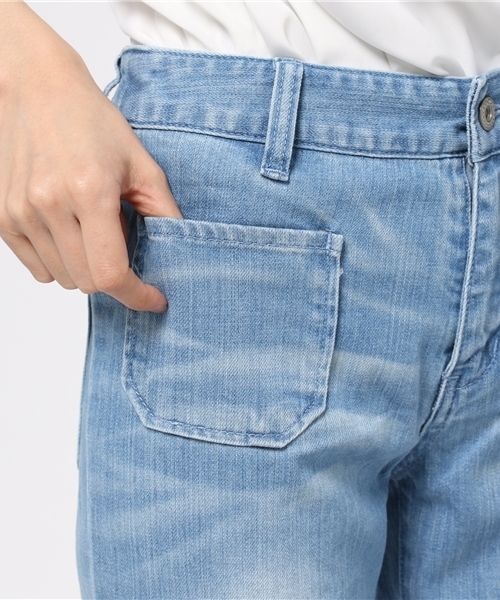 IEDIT（イディット）の「【股下丈が選べる】ミルブロウズ　ひかえめフレアーがちょうどいいヴィンテージライクワイドデニムパンツ　（デニムパンツ・レディース・ライトブルー/ブルー・1/6/10/7/2/8/3/4/9/5）」の8枚目の写真