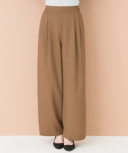 URBAN RESEARCH(アーバンリサーチ)の「UR ブライトサージタックワイドパンツ(その他パンツ・レディース・ライトベージュ/ライトグレー/キャメル・38/36)」の7枚目の写真