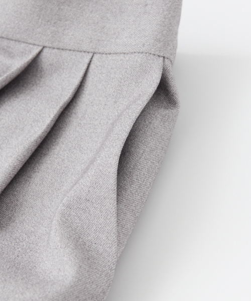 URBAN RESEARCH(アーバンリサーチ)の「UR ブライトサージタックワイドパンツ(その他パンツ・レディース・ライトベージュ/ライトグレー/キャメル・38/36)」の11枚目の写真