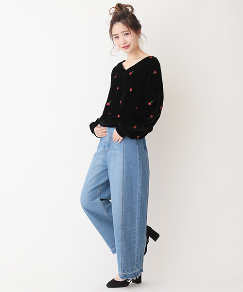 one after another NICE CLAUP(ワンアフターアナザーナイスクラップ)の「刺しゅう*ベロアVネックプルオーバー(Tシャツ/カットソー・レディース・ピンク/アイボリー/ブラック・FREE)」の14枚目の写真