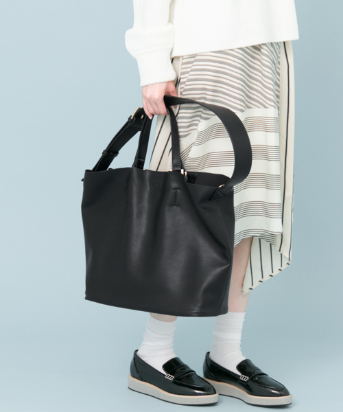 KBF（ケイビーエフ）の「KBF　2WAYトートバッグ（トートバッグ・レディース・ピンクベージュ/ライトグレー/ブラック・ONE）」の8枚目の写真