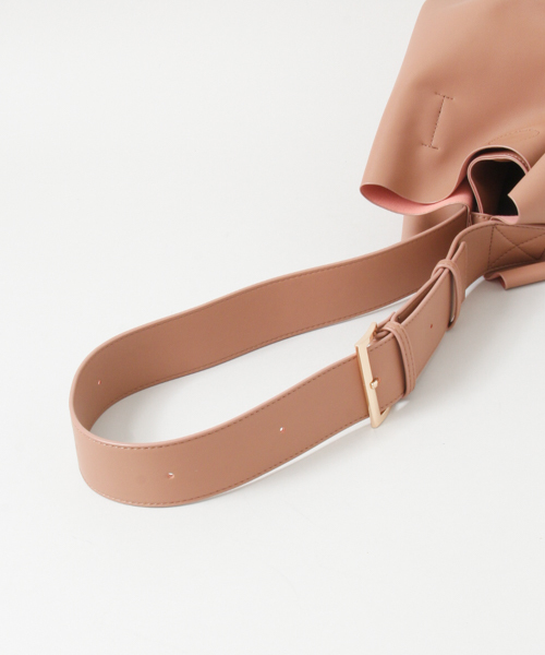 KBF（ケイビーエフ）の「KBF　2WAYトートバッグ（トートバッグ・レディース・ピンクベージュ/ライトグレー/ブラック・ONE）」の22枚目の写真