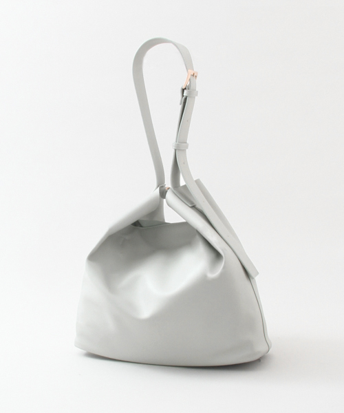 KBF（ケイビーエフ）の「KBF　2WAYトートバッグ（トートバッグ・レディース・ピンクベージュ/ライトグレー/ブラック・ONE）」の6枚目の写真