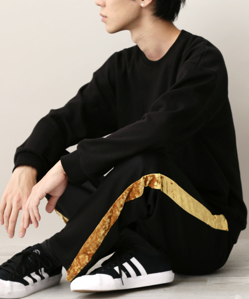 MONO-MART（モノマート）の「テーパードシルエットラインパンツ セミワイド トラックパンツ（その他パンツ・メンズ・ブラック/ブラック×レッド/パープル系その他/ブラック×ゴールド・FREE）」の3枚目の写真