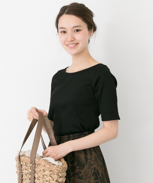 URBAN RESEARCH（アーバンリサーチ）の「UR ボートネックテレコカットソー（Tシャツ/カットソー・レディース・オフホワイト/イエロー/ライトベージュ/ブラウン系その他/ブラック・FREE）」の3枚目の写真