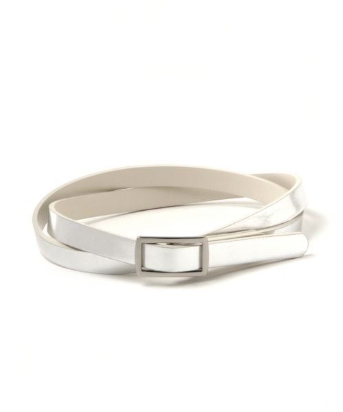 LEPSIM（レプシィム）の「ピンレスリバーシブルホソベルト　781379（ベルト・レディース・グレイッシュベージュ/ブラック/ダークブラウン/オフホワイト・ONE SIZE）」の2枚目の写真