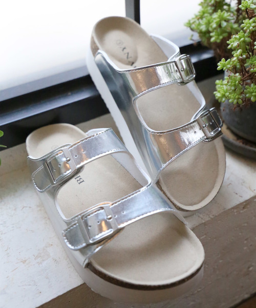 WEGO(ウィゴー)の「WEGO/厚底コンフォートサンダル(サンダル・レディース・シルバー/ホワイト/ブラック・LARGE/MEDIUM)」の15枚目の写真