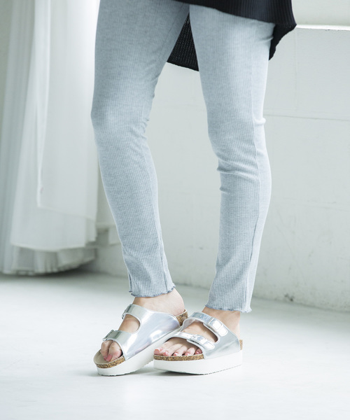 WEGO(ウィゴー)の「WEGO/厚底コンフォートサンダル(サンダル・レディース・シルバー/ホワイト/ブラック・LARGE/MEDIUM)」の17枚目の写真