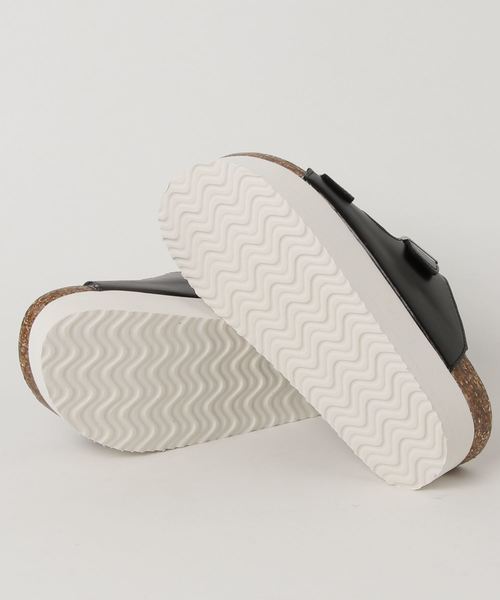 WEGO(ウィゴー)の「WEGO/厚底コンフォートサンダル(サンダル・レディース・シルバー/ホワイト/ブラック・LARGE/MEDIUM)」の22枚目の写真