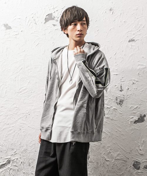 MinoriTY（マイノリティ）の「2本ライン/袖ラインZIPビッグパーカー（パーカー・メンズ・ブラック系その他2/ホワイト系その他2/グレー系その他2/ブラック系その他/ホワイト系その他/グレー系その他・FREE）」の5枚目の写真