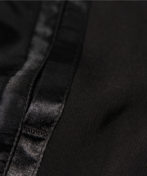 PLST（プラステ）の「サテン切替ソフトツイルイージーパンツ（その他パンツ・レディース・ブラック/ダークブルー/サーモンピンク・2）」の5枚目の写真