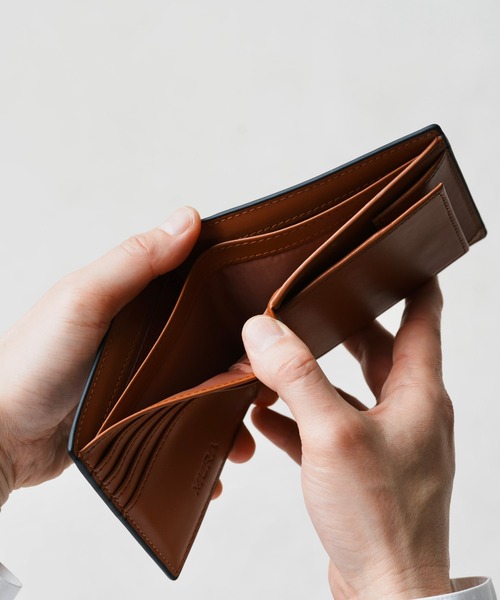 MURA（ムラ）の「コードバン調/カーボン レザー box型小銭入れ 二つ折り財布（財布・メンズ・ブラック/ダークブラウン/ネイビー/グリーン/ブラック系その他/ブルー系その他/キャメル/ワイン・FREE）」の17枚目の写真