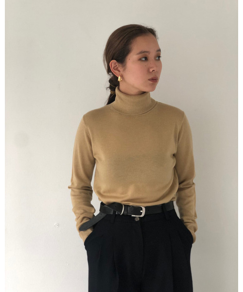 TODAYFUL（トゥデイフル）の「ハイゲージタートルニット（ニット/セーター・レディース・ホワイト/ナチュラル/オリーブ/イエロー・FREE）」の4枚目の写真