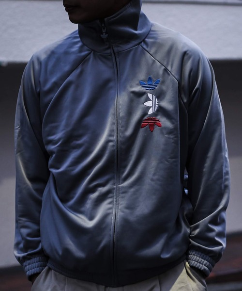adidas（アディダス）の「adidas メタリック トラック 