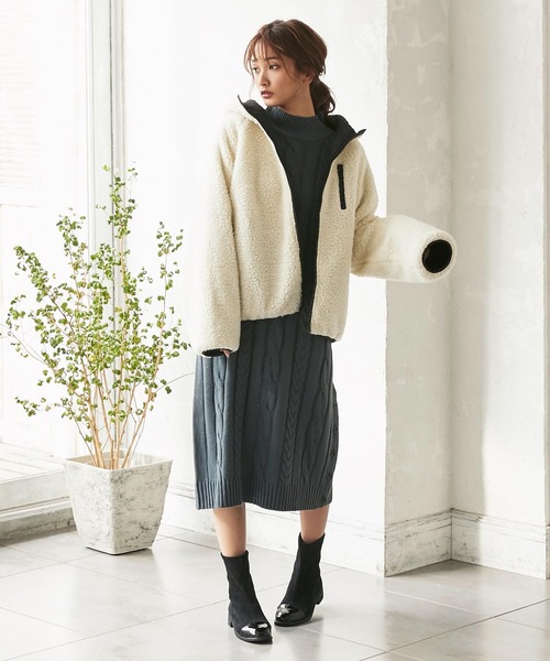 KOBE LETTUCE（コウベレタス）の「エナメル切替ラウンドトゥフラットショートブーツ（ブーツ・レディース・ブラウン/グレイッシュベージュ/ブラック・LL/S/M/L）」の13枚目の写真