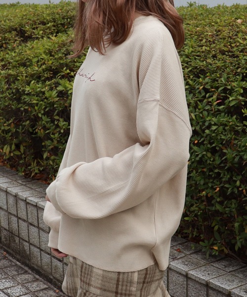 PairPair（ペアペア）の「ワッフルロゴ刺繍プルオーバー（Tシャツ/カットソー・レディース・ベージュ/ライトグリーン/モカ/ラベンダー・FREE）」の11枚目の写真