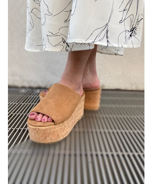 one way（ワンウェイ）の「コルク厚底サンダル（サンダル・レディース・ブラック/ライトブラウン・M/L/S）」の7枚目の写真