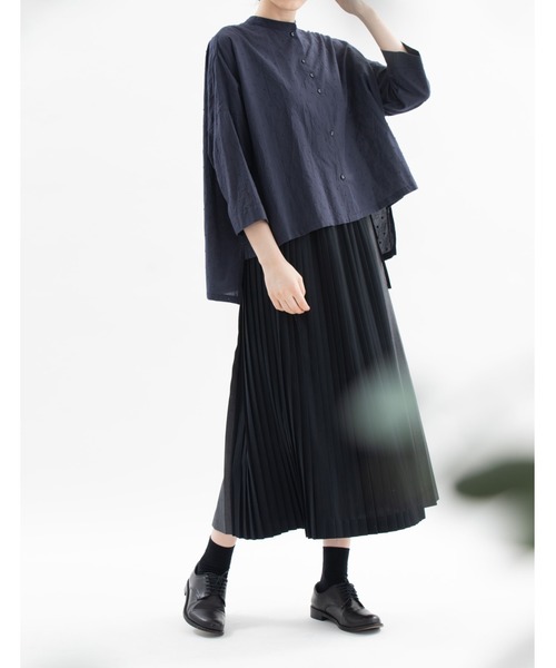 nop de nod(ノップドゥノッド)の「Ciel 刺繍ローンスタンドカラーシャツ(シャツ/ブラウス・レディース・ブラック/ネイビー/オフホワイト・3)」の4枚目の写真