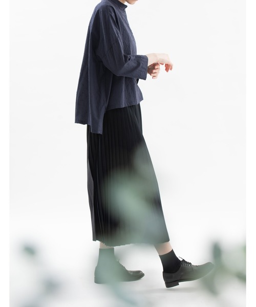 nop de nod(ノップドゥノッド)の「Ciel 刺繍ローンスタンドカラーシャツ(シャツ/ブラウス・レディース・ブラック/ネイビー/オフホワイト・3)」の5枚目の写真