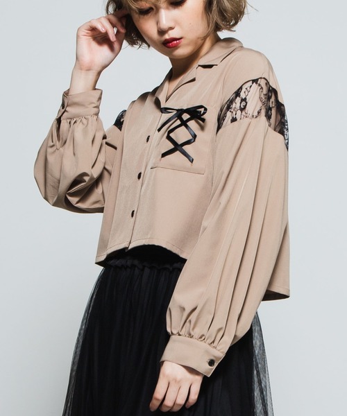 WEGO(ウィゴー)の「WEGO/レースアップオープンカラーシャツ(シャツ/ブラウス・レディース・ブラック/ベージュ・FREE)」の2枚目の写真