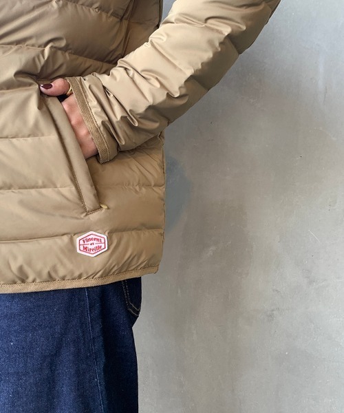 Vincent et Mireille（バンソンエミレイユ）の「[Vincent et Mireille/ヴァンソン エ ミレイユ] ステッチレスライトダウンカーディガン（ダウンジャケット/コート・レディース・ブラック/ベージュ・34/36/40/42）」の5枚目の写真