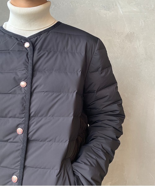 Vincent et Mireille（バンソンエミレイユ）の「[Vincent et Mireille/ヴァンソン エ ミレイユ] ステッチレスライトダウンカーディガン（ダウンジャケット/コート・レディース・ブラック/ベージュ・34/36/40/42）」の7枚目の写真