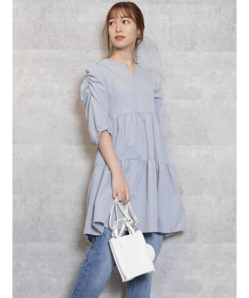 dazzlin（ダズリン）の「ティアードフレアシャツチュニック（チュニック・レディース・オフホワイト/ベージュ/ブルー・FREE）」の5枚目の写真