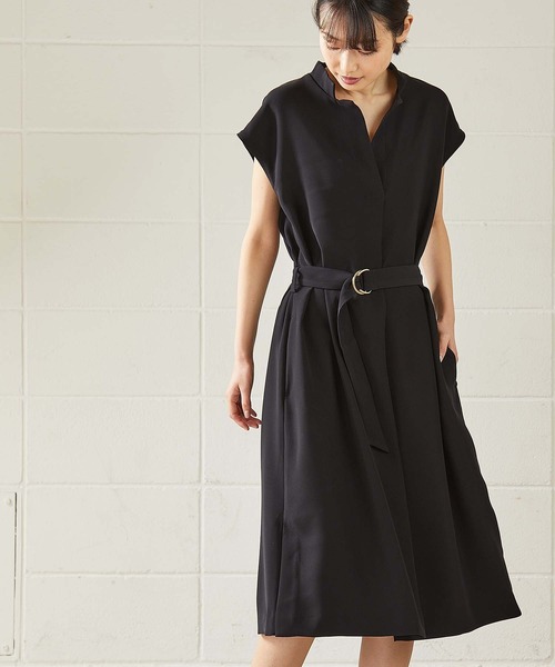 OUVRAGE CLASSE（ウヴラージュクラス）の「ベルト付きフレンチスリーブワンピース【オンラインストア限定アイテム】（ワンピース・レディース・ブラック/グレイッシュベージュ・FREE）」の5枚目の写真