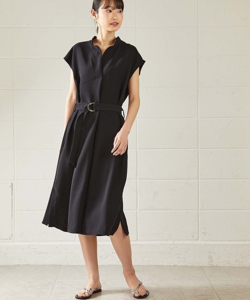 OUVRAGE CLASSE（ウヴラージュクラス）の「ベルト付きフレンチスリーブワンピース【オンラインストア限定アイテム】（ワンピース・レディース・ブラック/グレイッシュベージュ・FREE）」の8枚目の写真