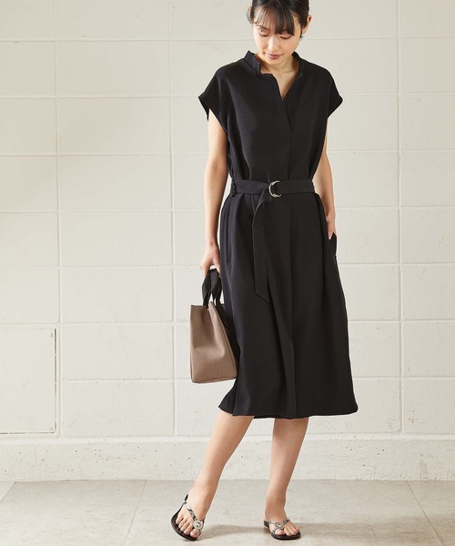 OUVRAGE CLASSE（ウヴラージュクラス）の「ベルト付きフレンチスリーブワンピース【オンラインストア限定アイテム】（ワンピース・レディース・ブラック/グレイッシュベージュ・FREE）」の12枚目の写真