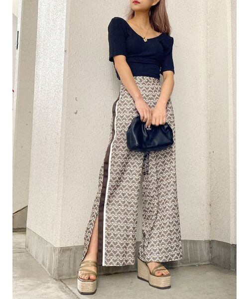 GYDA(ジェイダ)の「カップ付きハーフスリーブバッククロステレコTOPS(Tシャツ/カットソー・レディース・ブラック/オフホワイト・FREE)」の15枚目の写真