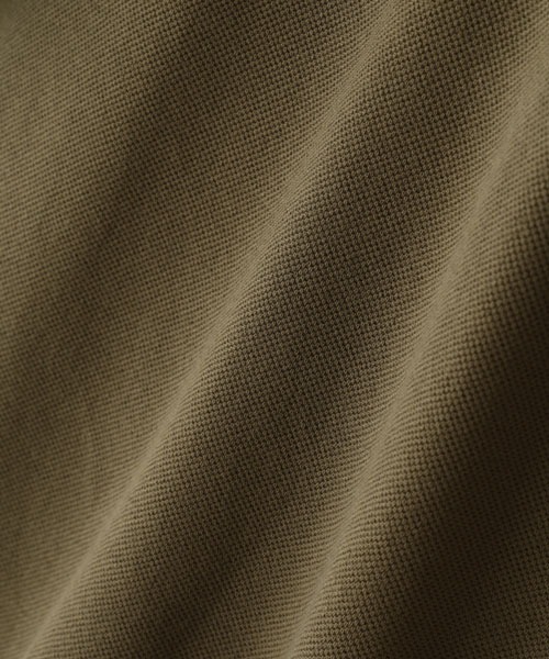 MARGARET HOWELL(マーガレットハウエル)の「SOFT MESH COTTON JERSEY(ポロシャツ・メンズ・チャコール/アイボリー/カーキ・LARGE/MEDIUM)」の12枚目の写真
