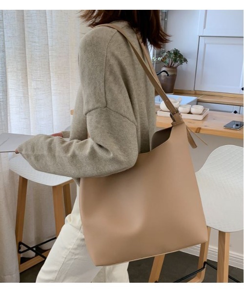 SETUP7（セットアップセブン）の「【SETUP7】PUレザーショルダー ポーチ付 KNF（ショルダーバッグ・レディース・ブラック/ベージュ/ブラウン・FREE）」の17枚目の写真