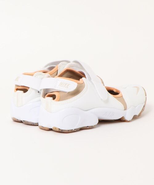 NIKE（ナイキ）の「【NIKE】WMNS NIKE AIR RIFT（サンダル・レディース・ホワイト・23cm/24cm/25cm）」の3枚目の写真