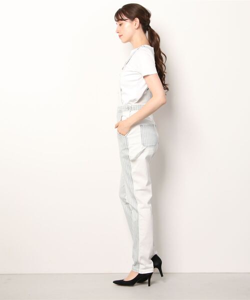 Guess(ゲス)の「Carrie Dungaree Overall(サロペット/オーバーオール・レディース・その他・25inch/26inch/24inch/27inch/28inch)」の3枚目の写真