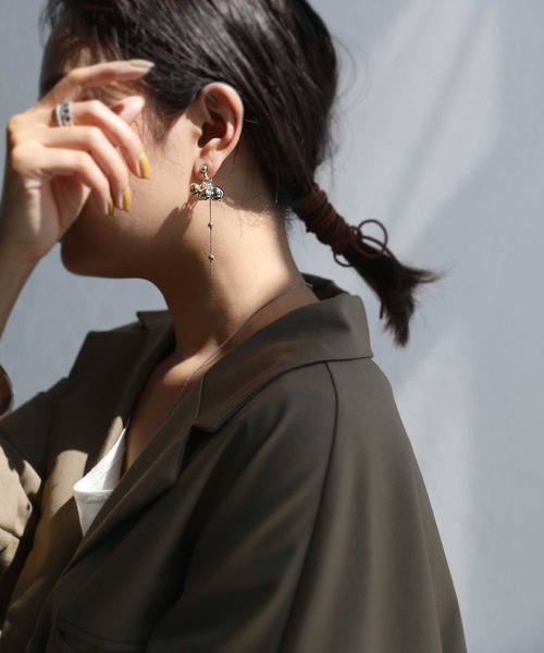 antiqua（アンティカ）の「メタルボールイヤリング（イヤリング・レディース・シルバー/ゴールド・FREE）」の4枚目の写真