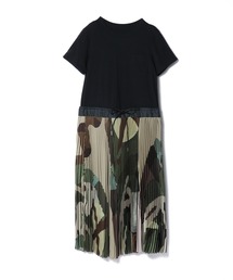 SACAI x KAWS / プリントプリーツワンピース