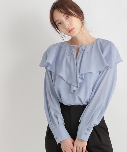 Andemiu（アンデミュウ）の「フリルネックブラウス219039（シャツ/ブラウス・レディース・ブラック/イエロー/ブルー・FREE）」の3枚目の写真