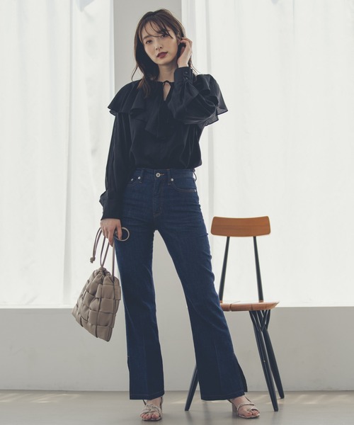 Andemiu（アンデミュウ）の「フリルネックブラウス219039（シャツ/ブラウス・レディース・ブラック/イエロー/ブルー・FREE）」の20枚目の写真