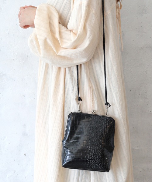 Crisp(クリスプ)の「クロコ柄ミニバッグ(ショルダーバッグ・レディース・ブラック/ブラウン・FREE)」の11枚目の写真
