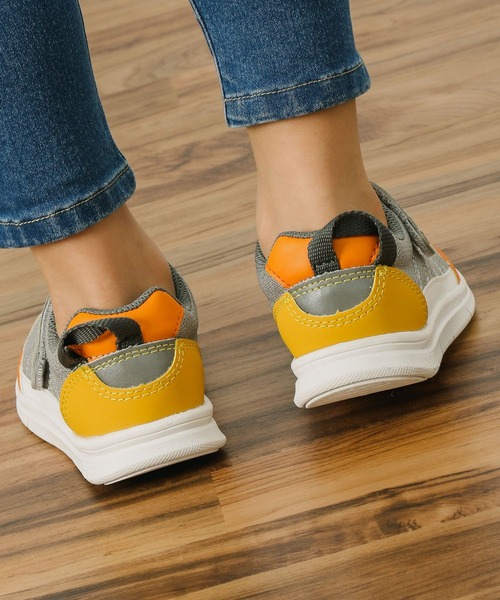 IFME（イフミー）の「【IFME（イフミー）】ベルクロスニーカー(KIDS)（スニーカー・キッズ・グレー/ピンク・17.0cm/18cm/19cm/20cm/21cm）」の3枚目の写真