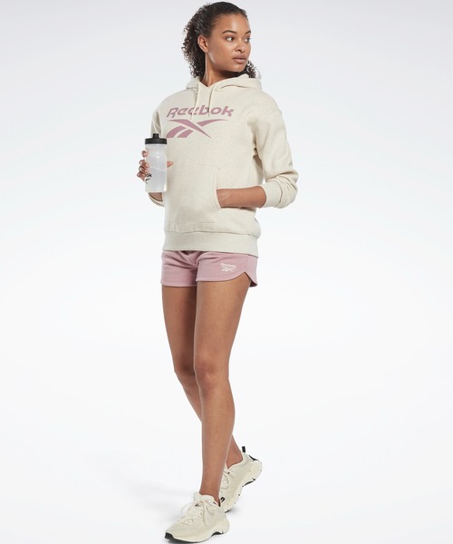 Reebok(リーボック)の「 アイデンティティ ロゴ フリース プルオーバー フーディー / Identity Logo Fleece Pullover Hoodie(パーカー・レディース・ブラック/ヘザーグレー/パープル/ホワイト・MEDIUM/X-LARGE/SMALL/LARGE/X-SMALL/XX-LARGE)」の21枚目の写真
