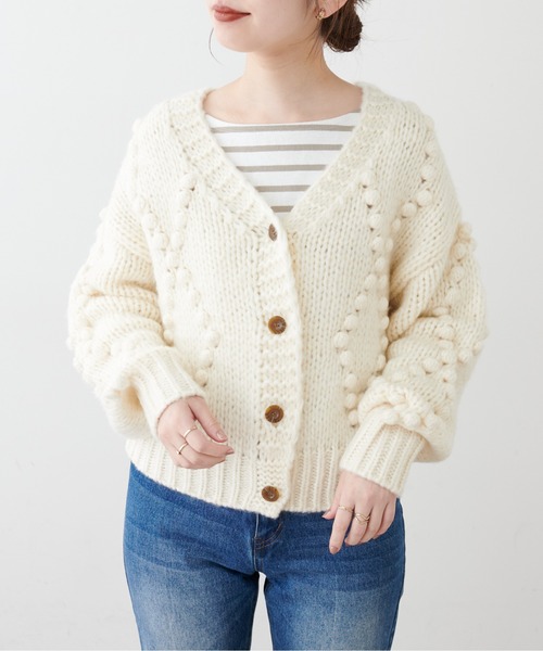 natural couture(ナチュラルクチュール)の「ポンポンニットカーディガン(カーディガン/ボレロ・レディース・オフホワイト/ブラウン/ベージュ・FREE)」の16枚目の写真