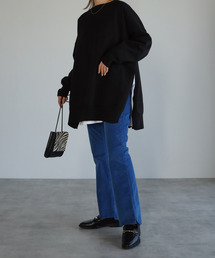 【2021-2022 A/W】バックボタンスリットニット