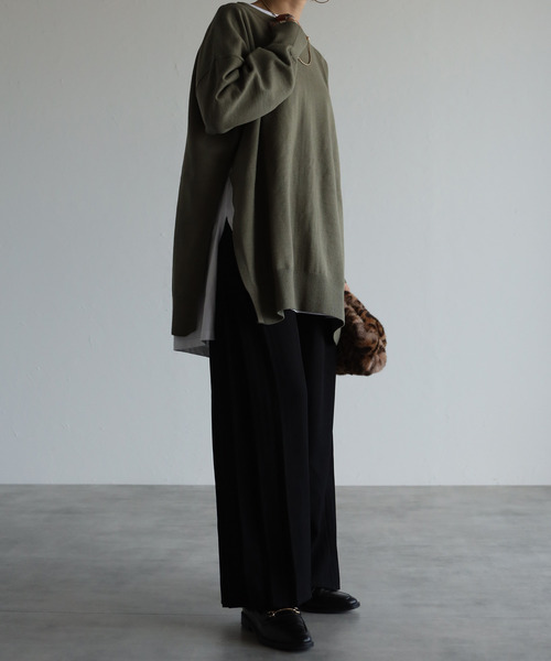 amini(アミニ)の「【2021-2022 A/W】バックボタンスリットニット(ニット/セーター・レディース・ライトブルー/ブラック/アイボリー/モスグリーン・MEDIUM)」の19枚目の写真