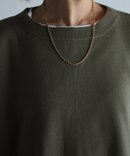 amini(アミニ)の「【2021-2022 A/W】バックボタンスリットニット(ニット/セーター・レディース・ライトブルー/ブラック/アイボリー/モスグリーン・MEDIUM)」の9枚目の写真