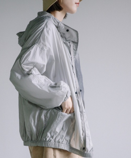 Chaco closet（チャコ クローゼット）の「軽量シャカシャカナイロンパーカ（マウンテンパーカー・レディース・ブラック/パープル/グレー・FREE）」の3枚目の写真