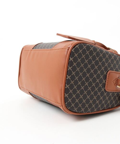 natural couture(ナチュラルクチュール)の「レトロクラシカル2WAYボストンバッグ(ショルダーバッグ・レディース・ブラック/ブラウン/アイボリー・FREE)」の8枚目の写真